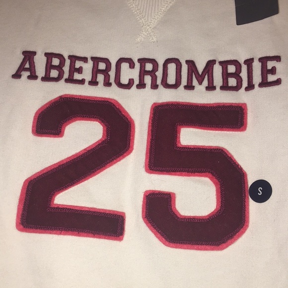 Abercrombie & Fitch White/ Macroon Men’s/Boys Sweater Size S - Picture 2 of 8